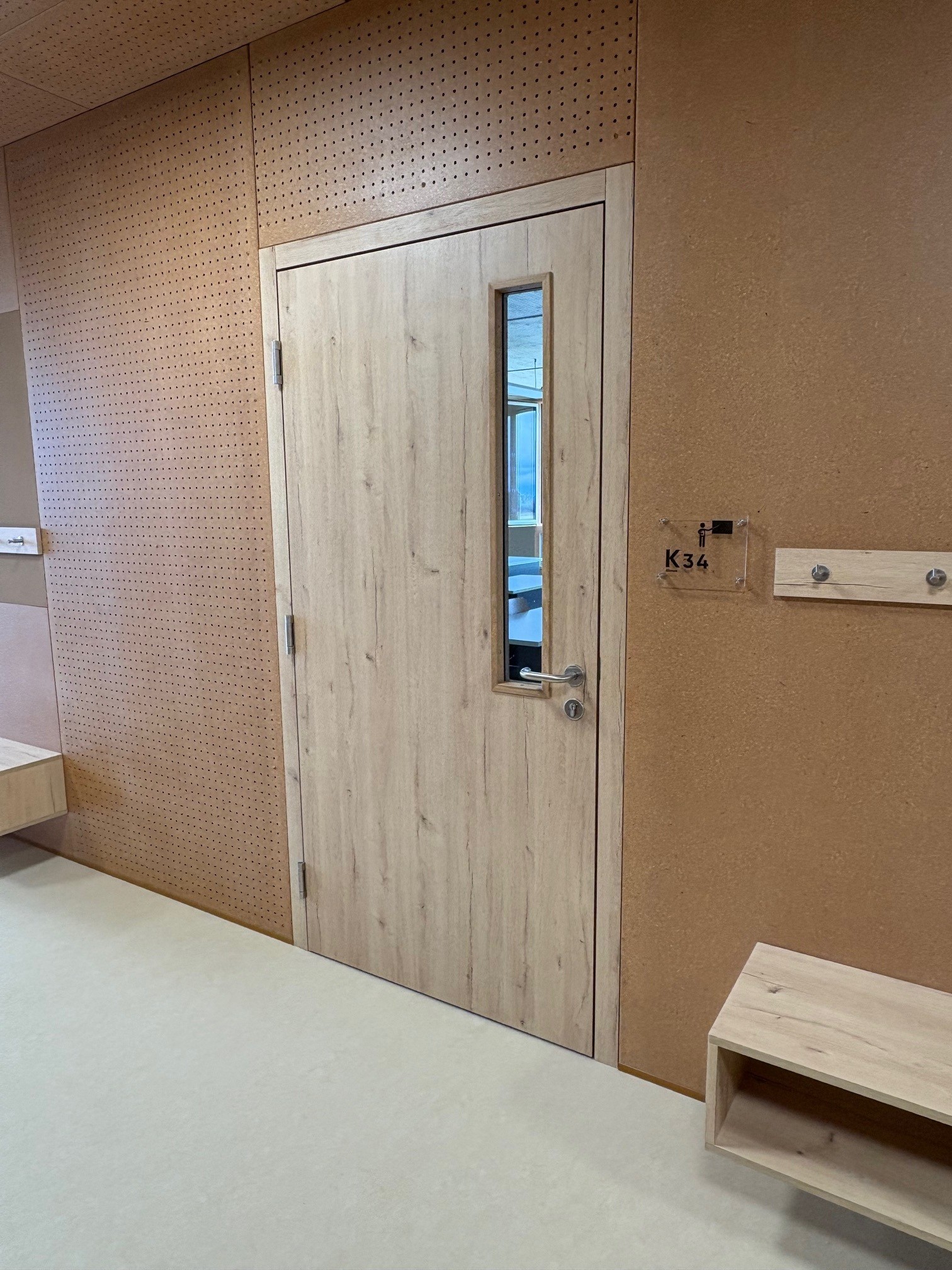 Porte vitrée phonique de classe d'école